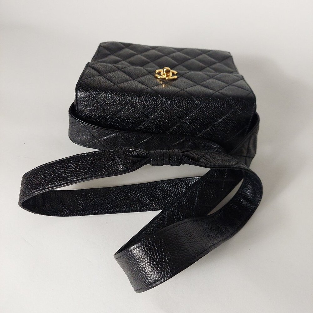 CHANEL Caviar Black Leather Quilted CC Turnlock Vanity Square Box Flap Bag - Picture 9 of 16